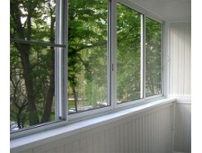 Balkonų stiklinimas - stumdoma balkonų įstiklinimo sistema