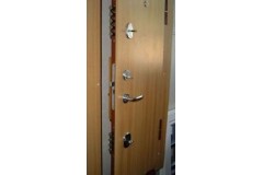 Šarvuotos durys butams - saugumo garantas 