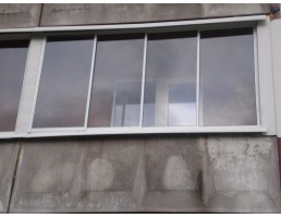 Balkonų stiklinimas - aliuminiai rėmai-stumdoma sistema